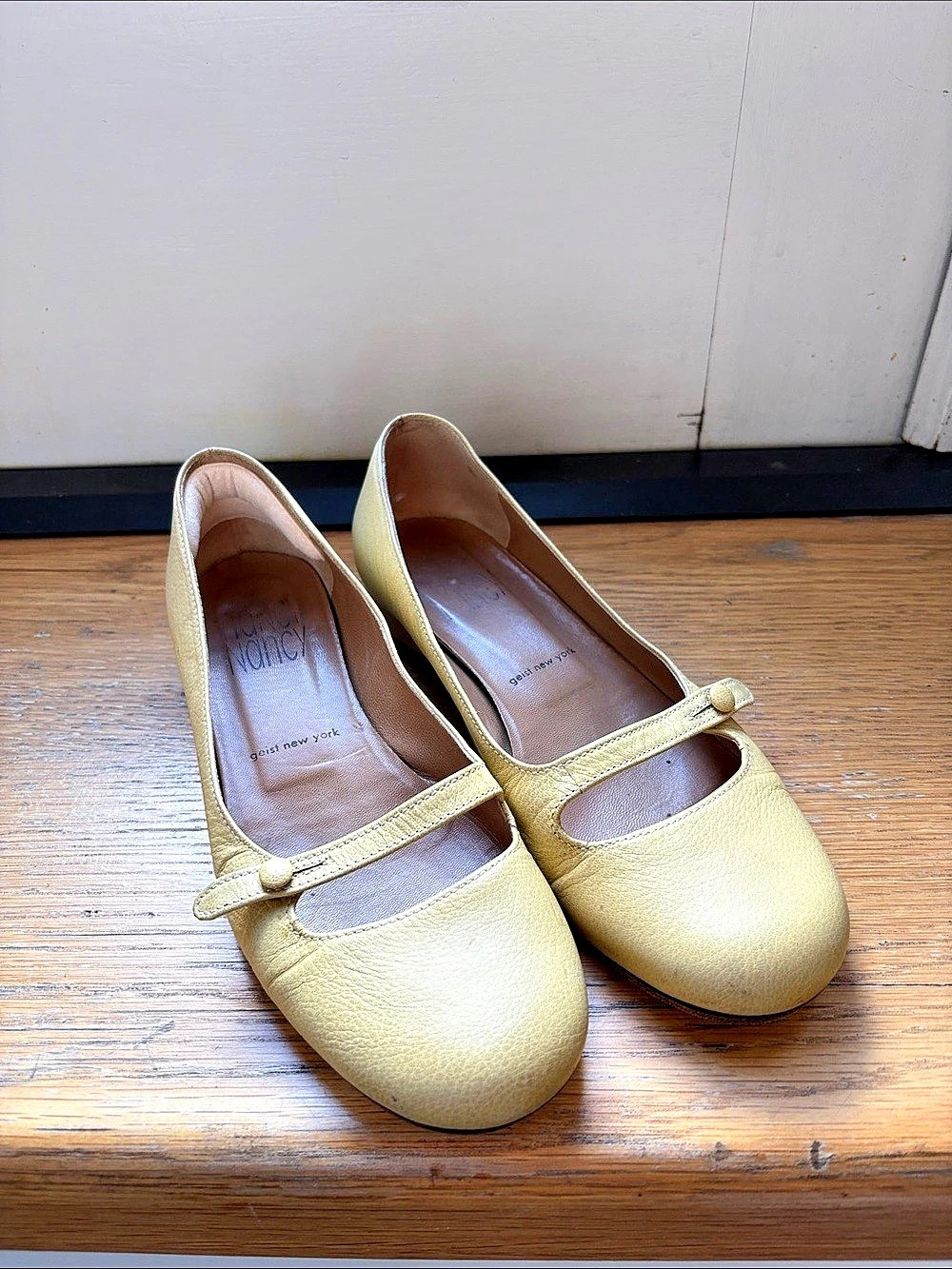 Nancy Geist new york Mary Jane Flats in Yellow US 6.5